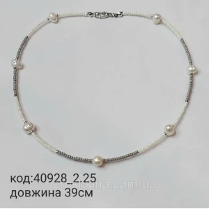 Изображение товара -  Колье из белого и серого бисера с жемчугом на леске ручная работа