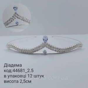 Изображение товара -  Диадема-обруч в стразах металл под серебро 11 см