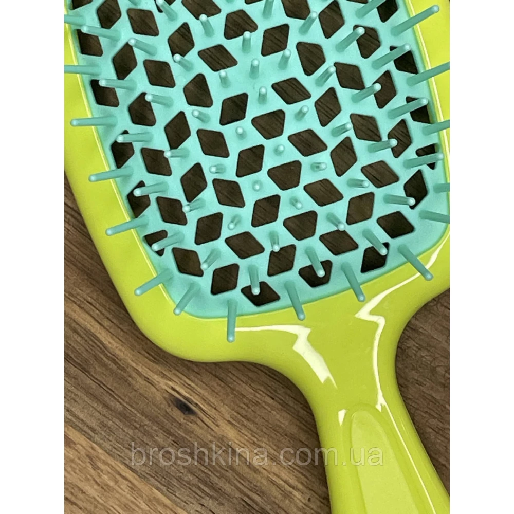 Гребінець SUPERBRUSH PLUS В КОРОБЦІ